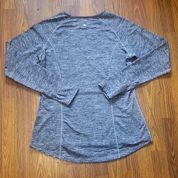 Athletic Works Women's XL Stretch Grey Long Sleeve Shirt - Comfortable - Picture 5 of 7